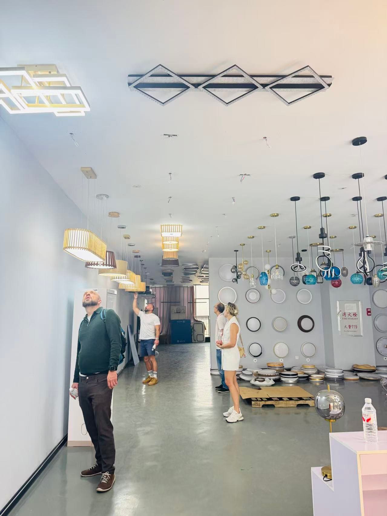 Wholesale Lighting Sourcing Checklist for Distributors | PARSLIT